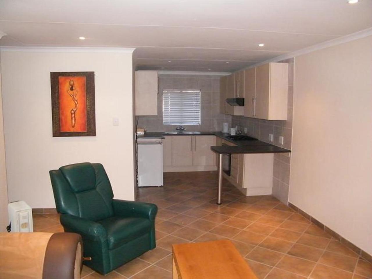 Airport Lodge Guest House Kempton Park Exteriör bild