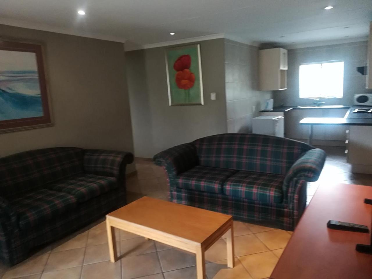 Airport Lodge Guest House Kempton Park Exteriör bild