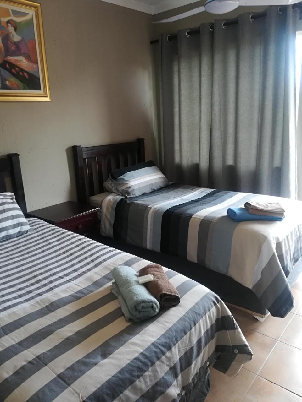 Airport Lodge Guest House Kempton Park Exteriör bild
