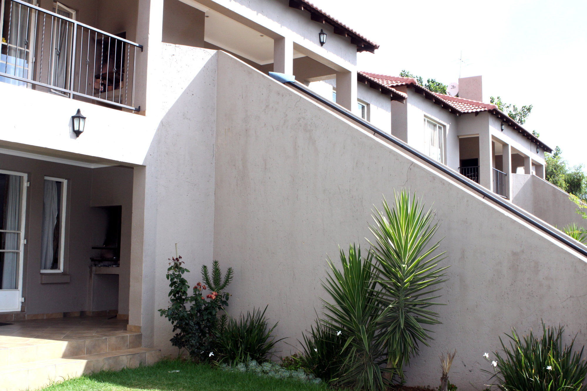Airport Lodge Guest House Kempton Park Exteriör bild