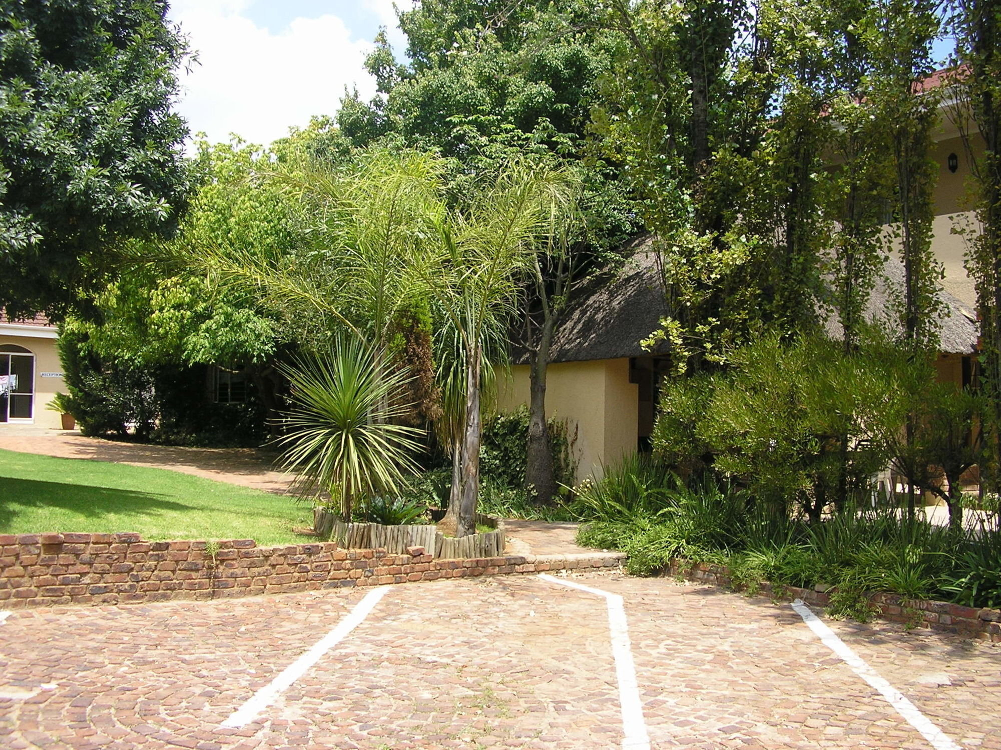 Airport Lodge Guest House Kempton Park Exteriör bild